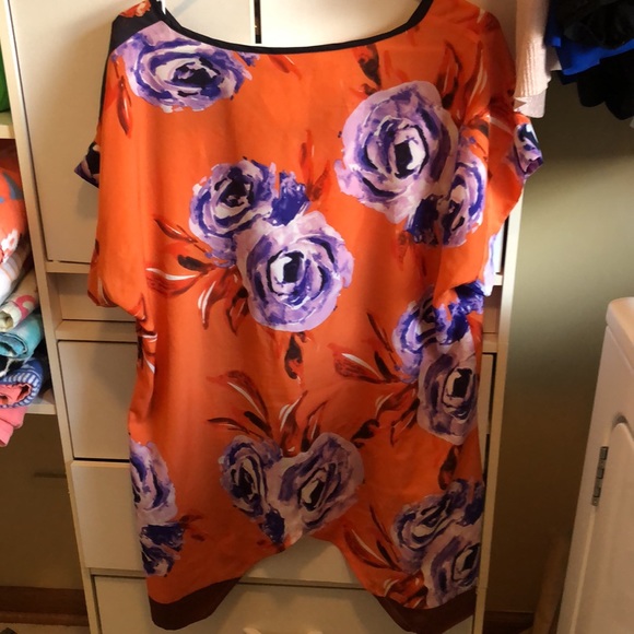 EUC Floral Print Top from NY&C - Picture 5 of 5